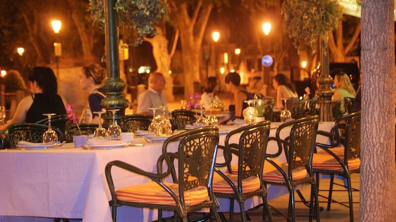 A view of Madrid restaurant at night